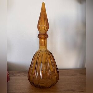 Vintage Amber Ribbed Glass Decanter with Stopper – Mid Century Barware